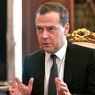 Медведев провел переговоры с Карапетяном